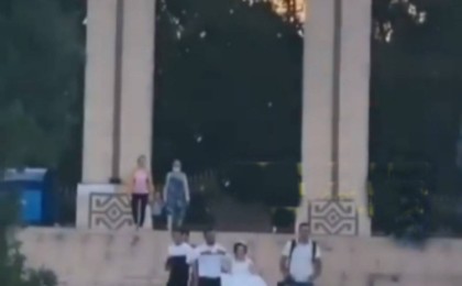 "Тойға дайындық": Шымкентте жас жұбайлар карантин кезінде фотосессия ұйымдастырды - Қазақстан жаңалықтары