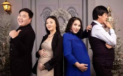 "Балалардан ұят": Жақында ғана әке атанған Өмірқұл Айниязов немерелі болды