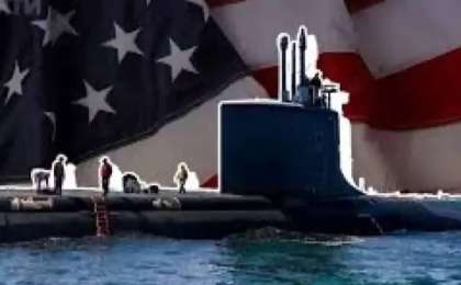 Трамп АҚШ атом сүңгуір қайықтарының Ресейге қарай жылжығанын растады