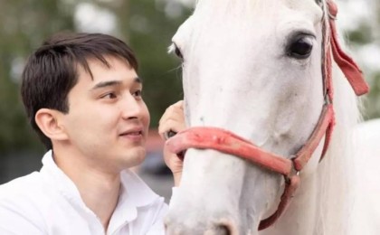 Асылхан Төлепов шетінеп кеткен ұлына жазба жариялады