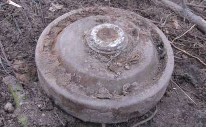 "Ақша аудармаса, жарамын деп қорқытқан". Алматыда белгісіз адам 12 мектепке мина қойғанын хабарлады