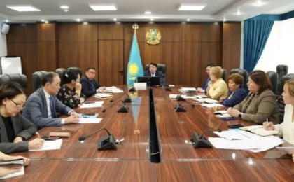 Баланың өлімі және пышақпен шабуыл: Білім министрлігі шұғыл жиналыс өткізді