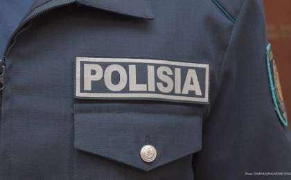 На 3 миллиона тенге обманула покупателей продавец магазина дверей