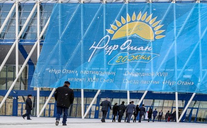 Олег Чугунков Семейлік 2 депутаттың неліктен өз міндеттерінен «бас тартқаны» туралы айтты