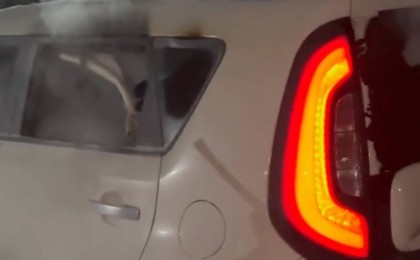 Атақты қазақстандық журналистің көлігі өртеніп кетті (видео)