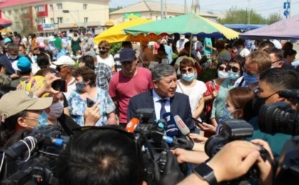 Ақтөбеліктер алаңға шықты: "Өмір сүруге нәпақамыз қалмады, жұмыс істегіміз келеді!" - Қазақстан жаңалықтары