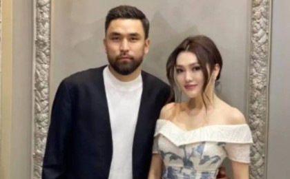 "Керемет жұп": Бірге ән салған Ерке Есмахан мен Әміре желіні жарды (видео)