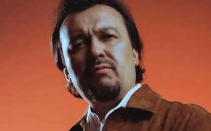 Ұшар алдында ішімдік ішіп, жанжал шығарған: Танымал әнші Жұбаныш Жексенұлының басы дауға қалды