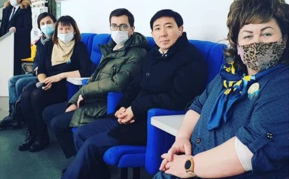 Қоғамдық орында бетперде тақпай жүрген Өскемен әкімі айыппұл төледі