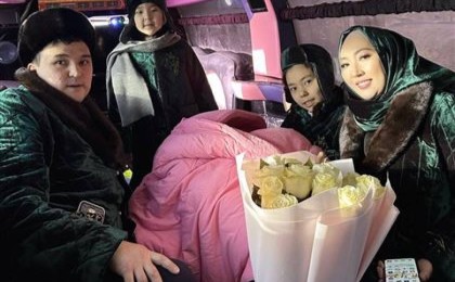 "Біртүрлі екен": Сара Тоқтамысованың қызына таңдаған есімі сөз болды