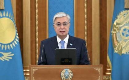 Президент мемлекеттік наградалар, жоғары әскери және арнаулы атақтар, сыныптық шендер тапсыру рәсіміне қатысты