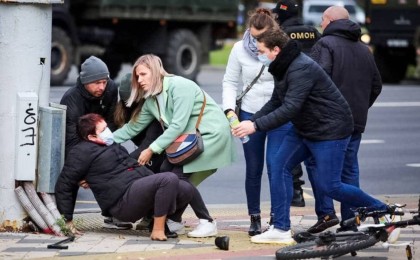 Минскіде наразылық білдірушілерге оқ атылды