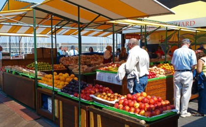 Ақтаудағы азық-түлік базары түгі қалмай жанып кетті