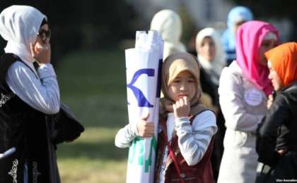 "Оқушылар орамал тақсын": Петиция жарияланып, мыңдаған адам қол қоюда