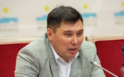 Омар Жәлел: Қыз бала ғылымды бірінші орынға қойса бақытсыз боп қалады