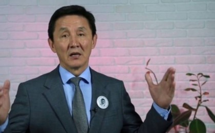 "Қандастар алғашқы адам деңгейіне түсіп барады" - Кәсіпкер Құралай, Жанат бақсыға сенетіндер туралы айтты