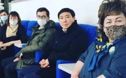 Маскасыз жүрген Өскеменнің әкімі жұрттың наразылығын тудырды