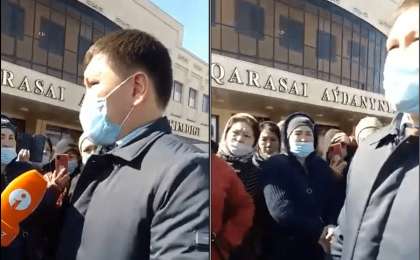 Жүздеген адам жұмыссыз қалған. Қаскелеңдіктер әкімдік алдына ереуілге шықты