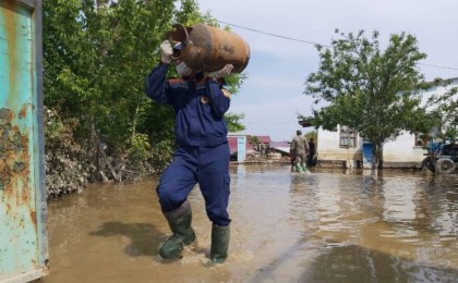 Мақтаарал ауданында 1300-ден астам отбасы мың доллардан өтемақы алды