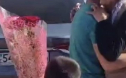 Күзде әскерге кетіп оралмаған". 28 жыл бұрын жоғалып кеткен жігіт анасымен қауышты