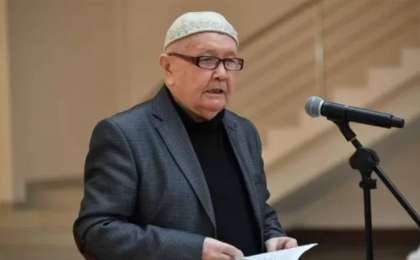 Алаяқтарға алданып қалған Кәкен Қамзиннің үйінің ақшасы шетелге аударылып кеткен