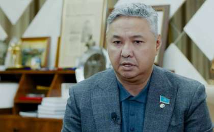 "Елбасының құзыреттері қалмады": Азат Перуашев енді Тоқаевты қолдайтынын айтты