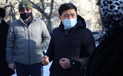 Өскемен әкімінің бірнеше миллион тұратын бренд күртесі қызу талқыға түсті