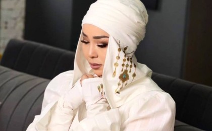 "Бәріне “кінәлі” басымдағы ақ жаулығым..." Айнұр Тұрсынбаева Тоқаевқа үндеу жолдады