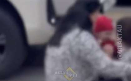 «Жедел жәрдем де, полиция да келген жоқ»: Ақтаулық келіншекті емізулі сәбиімен бірге көлік қағып кетті 