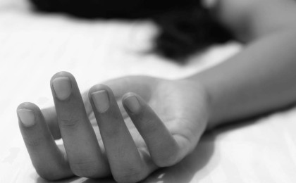 «Көңілдесі өлтірген»: Ақтаудағы пәтерлердің бірінде 52 жастағы әйелдің мәйіті табылды