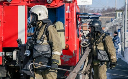 Алматы трагедиясы: Бүлікшілер өрт сөндірушілерді ғимаратқа қамап, жағып жіберген