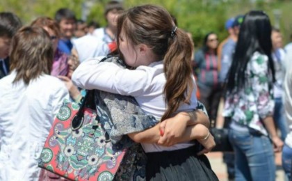 Нұр-Сұлтанда білім беру басқармасы ата-аналардың оқушылармен бірге ҰБТ-ға келмеуін сұрады - Қазақстан жаңалықтары