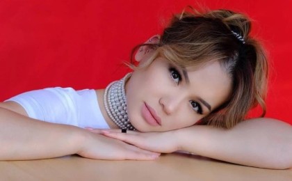 Әнші Мақпал Исабекова ауыр дертке шалдыққанын айтып жылады