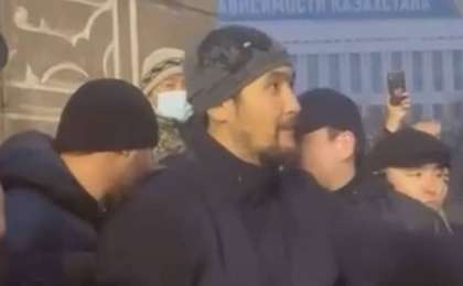 «Арнау айтқан әншілер қайда»: Дикий Арманның ақшасы жақсы, өзі жаман ба?