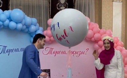 Төреғали мен келіншегі болашақ баласының жынысын анықтады (видео)