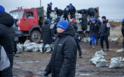 "Дала Қырандары" жастар қоғамдық бірлестігі  Жібек Жолы ауылының тұрғындарына көмекке келді