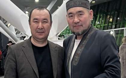 «7 млн теңге жоқ»: Белгілі айтыскер Айбек Қалиевтің қызы студенттерді қарызға батырған  