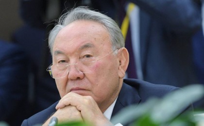 Елбасы әлі де бар