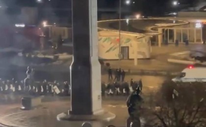 На площади Республики в Алматы собираются космонавты со щитами (ВИДЕО)