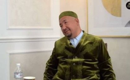 "Алуға болмайды деп жүргендердің өзінің пәтері бар": Нұрлан имам ипотекаға ақша салу күнә емес екенін айтты