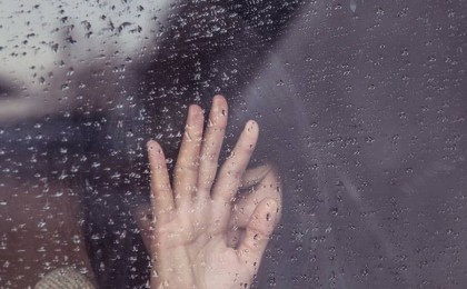 Шымкентте әйел 5-қабаттан секірмек болды