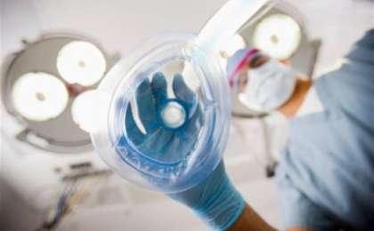 Анестезиолог наркозда жатқан әйелдерді зорлағаны анықталды