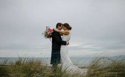 Екі қызды зорлағаны үшін түрмеде отырып маньяк үйленгелі жатыр