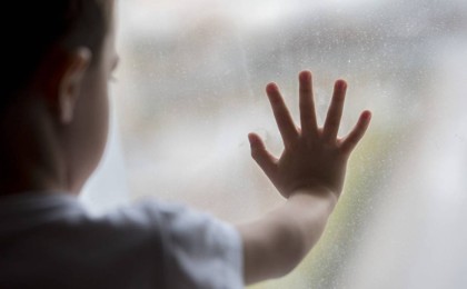 Жітіқарада студент терезеден құлаған баланы қағып алды