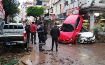 Антальяда соңғы 50 жылда бірінші рет ең қауіпті су тасқыны болды