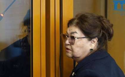 1 млн доллар ұрлады: Бишімбаеваның анасы туысымен соттасып жатыр