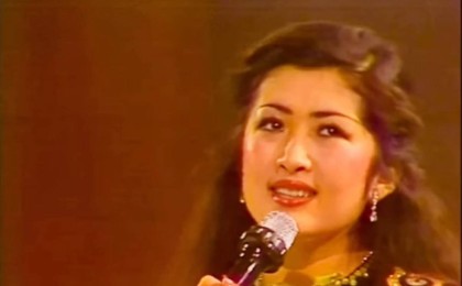 "Қазіргі жасымда жараспас еді": Мақпал Жүнісова 42 жыл бұрынғы видеосын жариялады