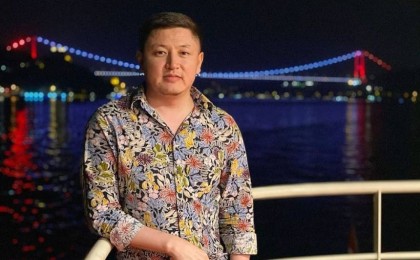 "Екі мың долларға шыққан кез де болды". Нұрболхан Шарапов асабалығы үшін қанша алатынын айтты