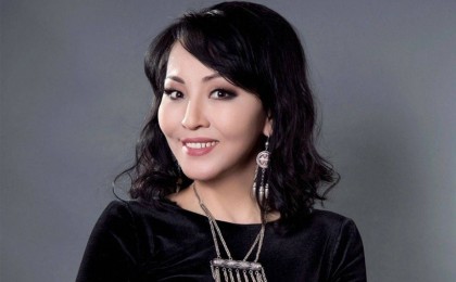 Айгүл Иманбаеваның Абдуллинмен түскен суреті халықтың ашуына тиді (фото)