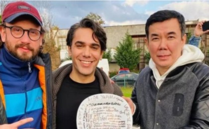 "Түрік актерлеріне көліктің құнын төледім". Қоянбаевтың фильмі жарыққа шықты